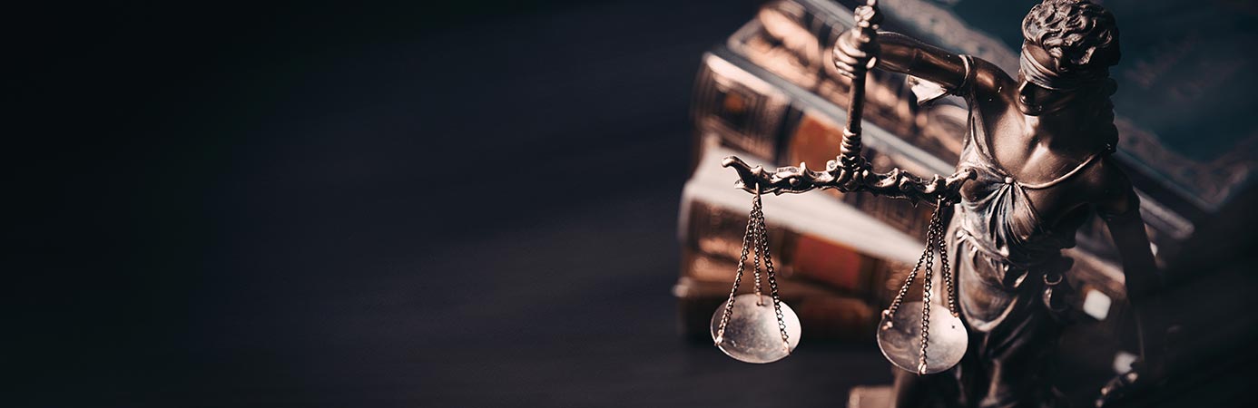 ladyJustice-1183729230_1386x450